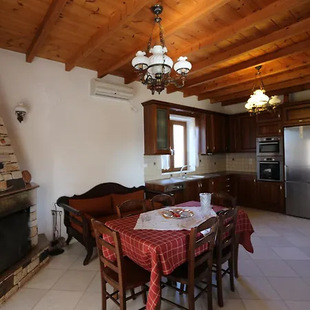 Avgerinos Village Apart Otel