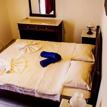 Apart Otel Avgerinos Village 4*