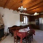 Avgerinos Village アパートホテル